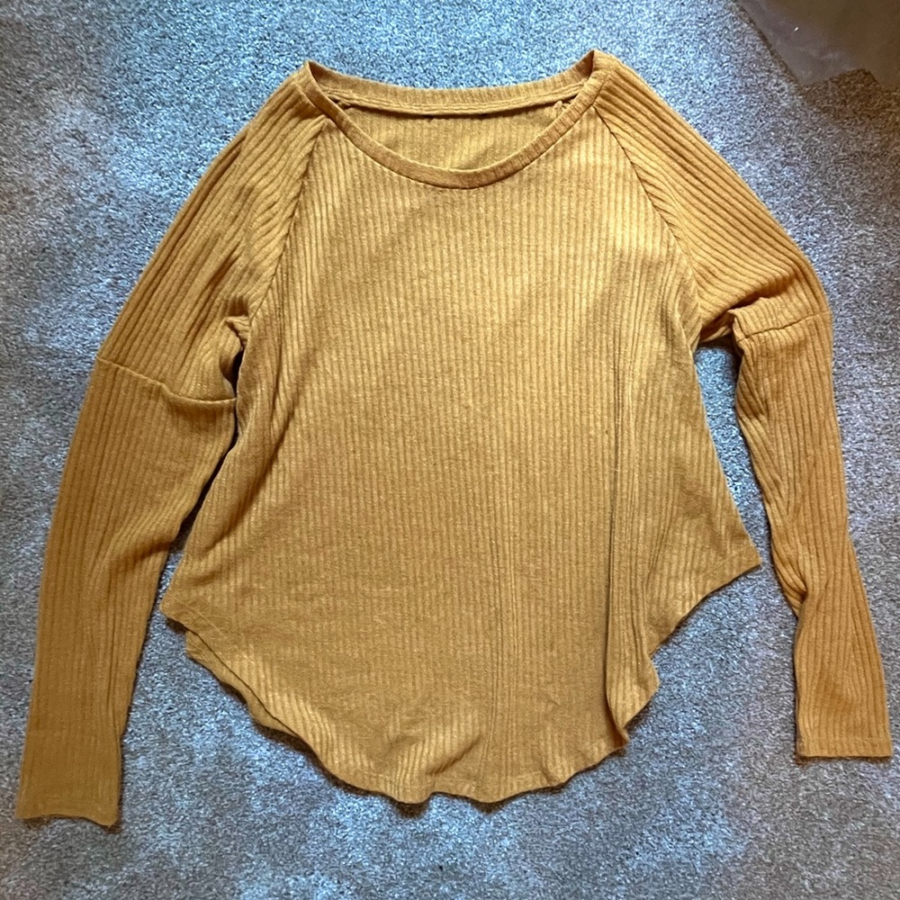 No brand/size, fits small best, mustard yellow sweater